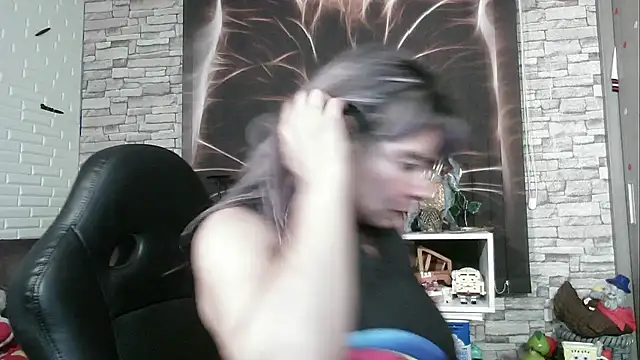 Snapshot of charlotedoll chatting on 09.12.25 charlotedoll online show from 09.12.25