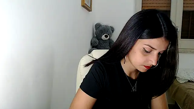 Snapshot of ZajiraShane chatting on 05.17.26 ZajiraShane online show from 05.17.26