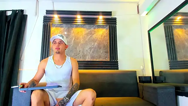 liam genner  online show from 10.02.25