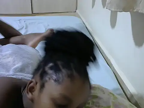 Snapshot of queen-sasha chatting on 03.12.25 queen-sasha online show from 03.12.25