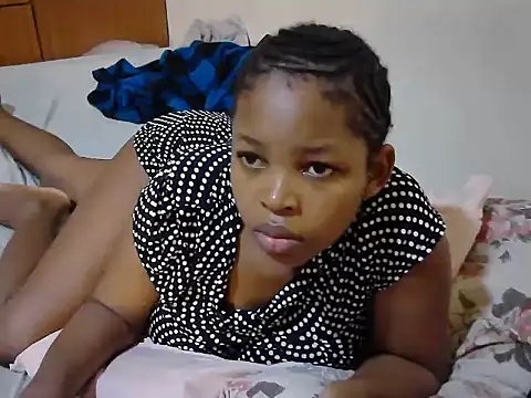 Snapshot of queen-sasha chatting on 09.15.25 queen-sasha online show from 09.15.25