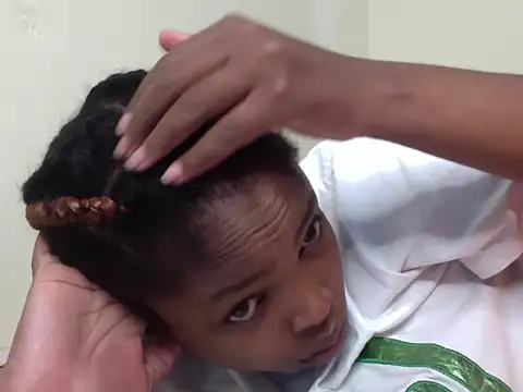 Snapshot of queen-sasha chatting on 10.06.25 queen-sasha online show from 10.06.25