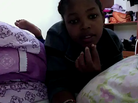 Snapshot of queen-sasha chatting on 10.07.25 queen-sasha online show from 10.07.25