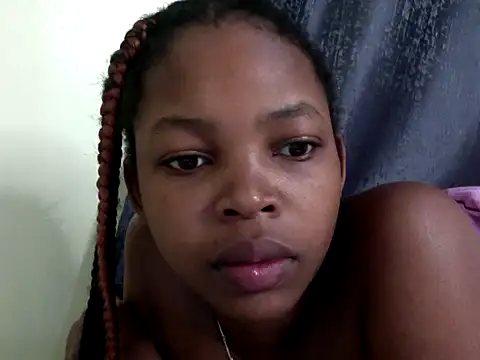 Snapshot of queen-sasha chatting on 10.09.25 queen-sasha online show from 10.09.25