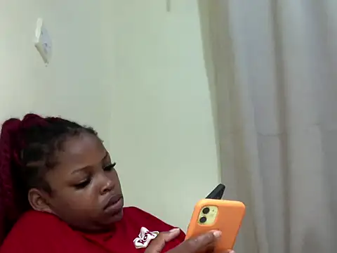 Snapshot of queen-sasha chatting on 04.19.26 queen-sasha online show from 04.19.26