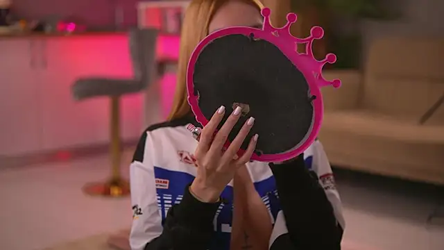 ButterflyLeah online show from 10.22.25