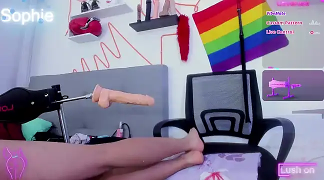 Snapshot of Sophiehuntress chatting on 01.08.25 Sophiehuntress online show from 01.08.25