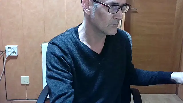 Snapshot of Lia_Y_PatrickX chatting on 11.02.25 Lia Y PatrickX online show from 11.02.25