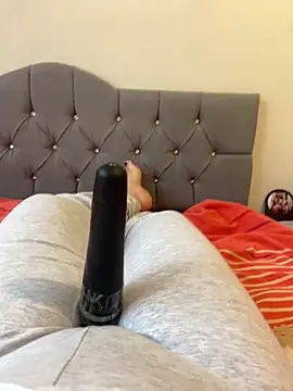 Snapshot of Ceyceys chatting on 01.26.25 Ceyceys online show from 01.26.25