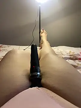 Snapshot of Ceyceys chatting on 02.02.25 Ceyceys online show from 02.02.25