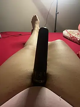 Snapshot of Ceyceys chatting on 02.09.25 Ceyceys online show from 02.09.25