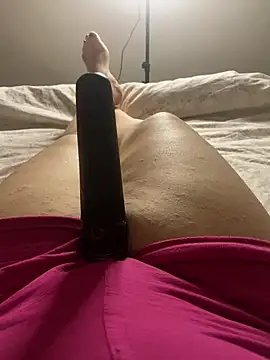 Snapshot of Ceyceys chatting on 03.07.25 Ceyceys online show from 03.07.25