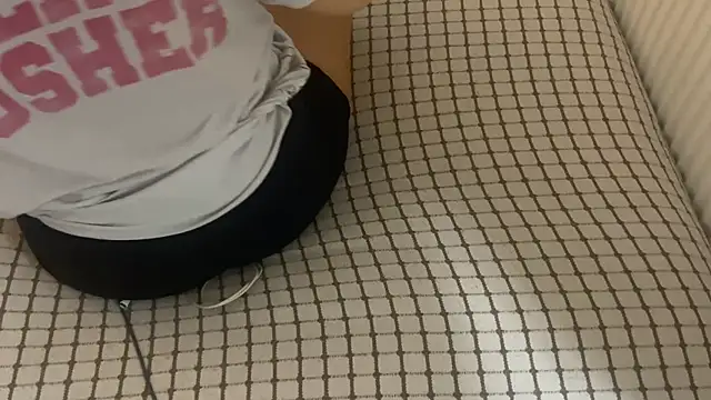 Snapshot of Ceyceys chatting on 10.08.25 Ceyceys online show from 10.08.25