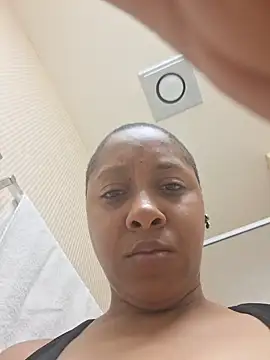 Snapshot of Daszler chatting on 11.14.25 Daszler online show from 11.14.25