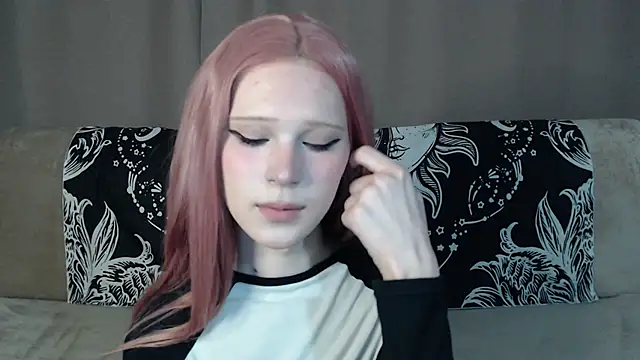 Snapshot of Sexpired_Princess chatting on 04.10.26 Sexpired Princess online show from 04.10.26