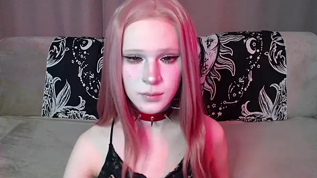 Snapshot of Sexpired_Princess chatting on 07.14.26 Sexpired Princess online show from 07.14.26