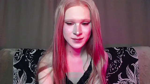 Snapshot of Sexpired_Princess chatting on 07.26.26 Sexpired Princess online show from 07.26.26