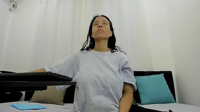 Snapshot of lexyfyre chatting on 05.01.26 lexyfyre online show from 05.01.26
