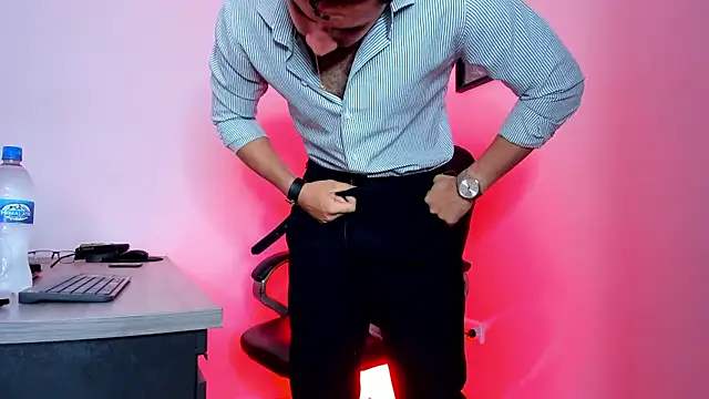 Snapshot of thesexlawyer1 chatting on 01.10.25 thesexlawyer1 online show from 01.10.25