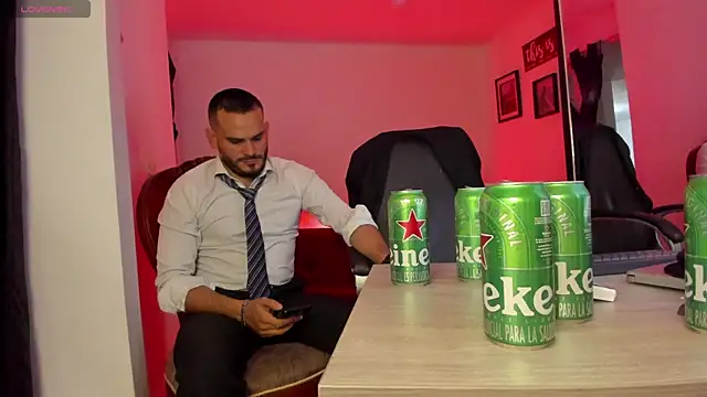 Snapshot of thesexlawyer1 chatting on 11.04.25 thesexlawyer1 online show from 11.04.25