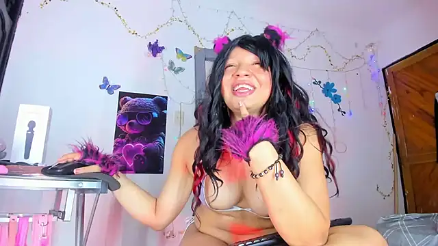 Emily Coper18 online show from 02.01.25