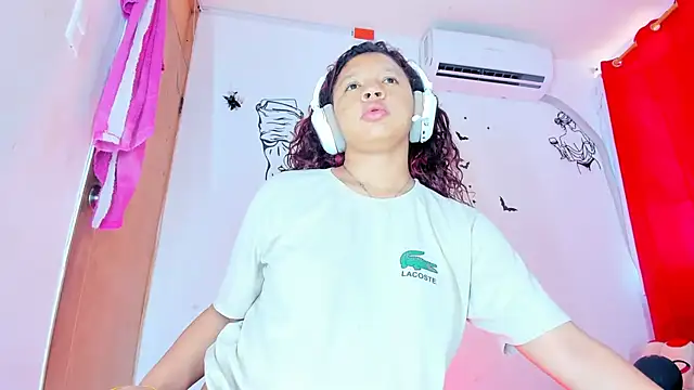 Emily Coper18 online show from 01.15.26