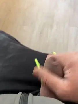 Snapshot of Angeloggaa chatting on 12.11.24 Angeloggaa online show from 12.11.24