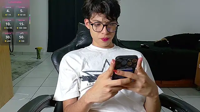 Snapshot of Jacotnk chatting on 10.21.25 Jacotnk online show from 10.21.25