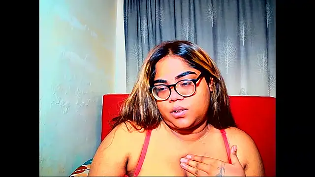 Snapshot of Indian_Lola00 chatting on 05.15.26 Indian Lola00 online show from 05.15.26