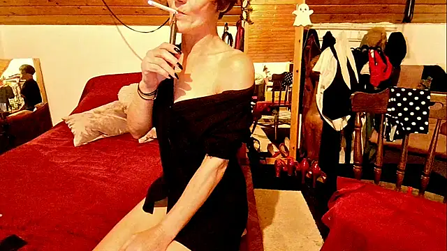 Snapshot of Hot_Colettte chatting on 11.10.25 Hot Colettte online show from 11.10.25