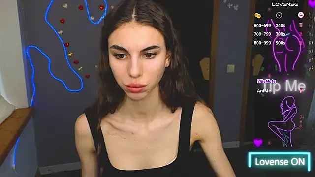 EmmyGreans online show from 03.04.25