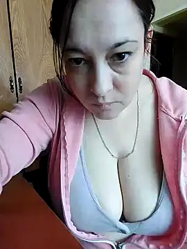 Snapshot of ViolaBloom chatting on 02.27.26 ViolaBloom online show from 02.27.26