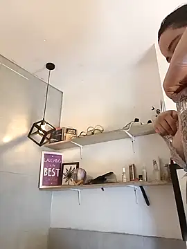 LunaGil1 online show from 12.30.24