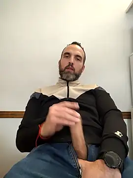 leon3875 online show from 10.08.25