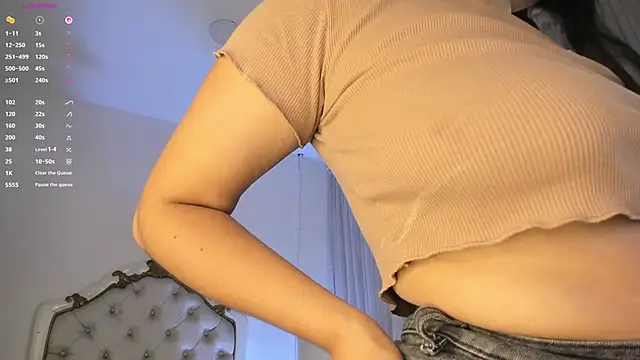 Mara Betancurt online show from 03.14.26