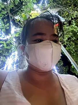 Snapshot of May-Squirt chatting on 10.17.25 May-Squirt online show from 10.17.25