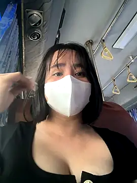 Snapshot of May-Squirt chatting on 10.20.25 May-Squirt online show from 10.20.25