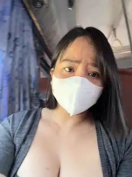 Snapshot of May-Squirt chatting on 11.15.25 May-Squirt online show from 11.15.25