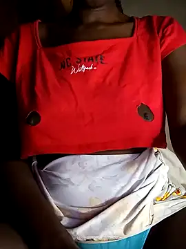 Snapshot of lachilena027 chatting on 01.22.25 lachilena027 online show from 01.22.25