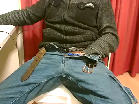 Giulio35 Pika online show from 12.15.25