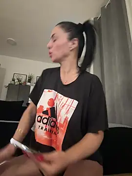KimKelly13 online show from 01.22.25