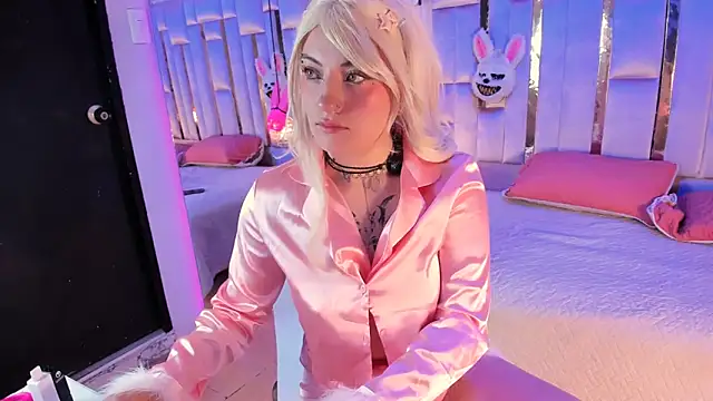 Broklinwhite  online show from 04.10.26