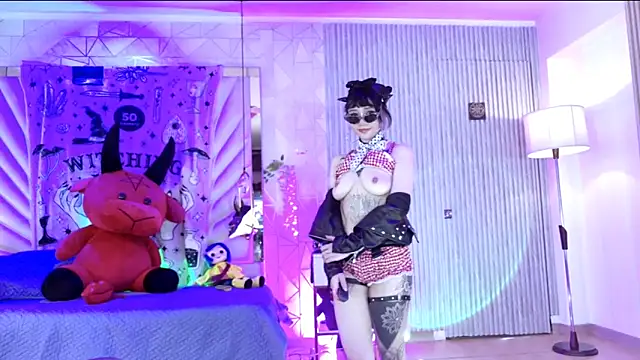 zephirahabney online show from 10.31.25