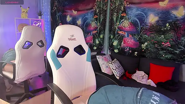 TiffanyBatson online show from 12.21.24