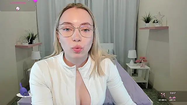 TiffanyBatson online show from 01.08.25