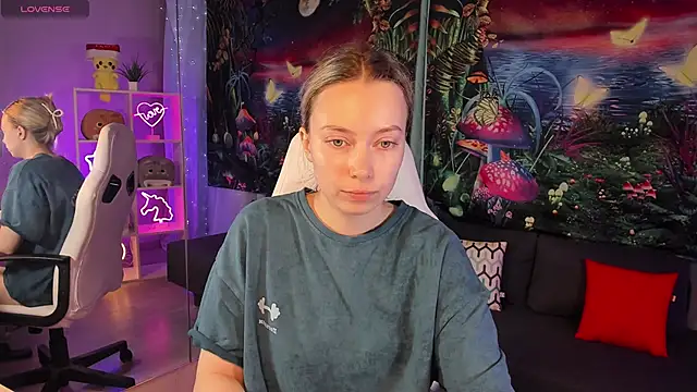 TiffanyBatson online show from 02.12.25