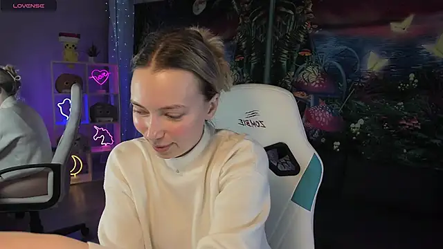 TiffanyBatson online show from 02.19.25