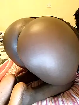 Snapshot of Misskhalifa_ chatting on 02.15.25 Misskhalifa online show from 02.15.25