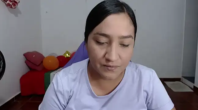 Saracutee1 online show from 01.02.25