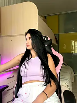 Julietta a online show from 09.30.25